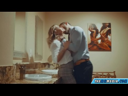 ❤️ Когато наедряла блондинка ви съблазни в обществена тоалетна ❌ Секс видео в bg.myinvest.top ️❤
